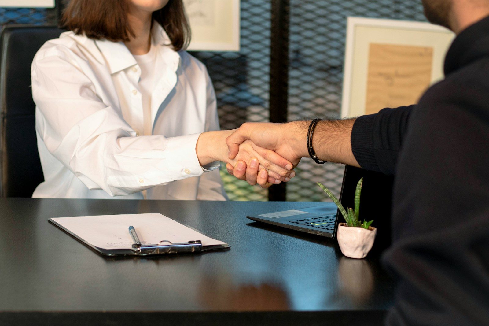 如何跟老闆談加薪？掌握加薪談判技巧、時機及禁忌
